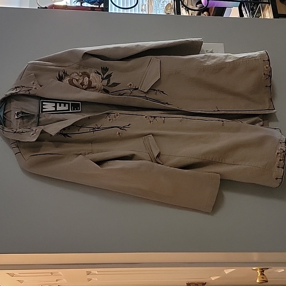 Women's Embroidered Coat